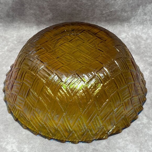 Indiana Glass Weavetex Iridescent Gold Fruit/Salad Bowl 9" Vintage - Picture 4 of 7